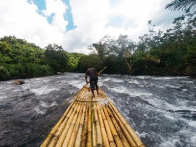 Rafting Bambu di Sungai Amandit Tempat Wisata Banjarmasin