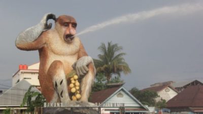 Patung Bekantan Tempat Hunting di Banjarmasin